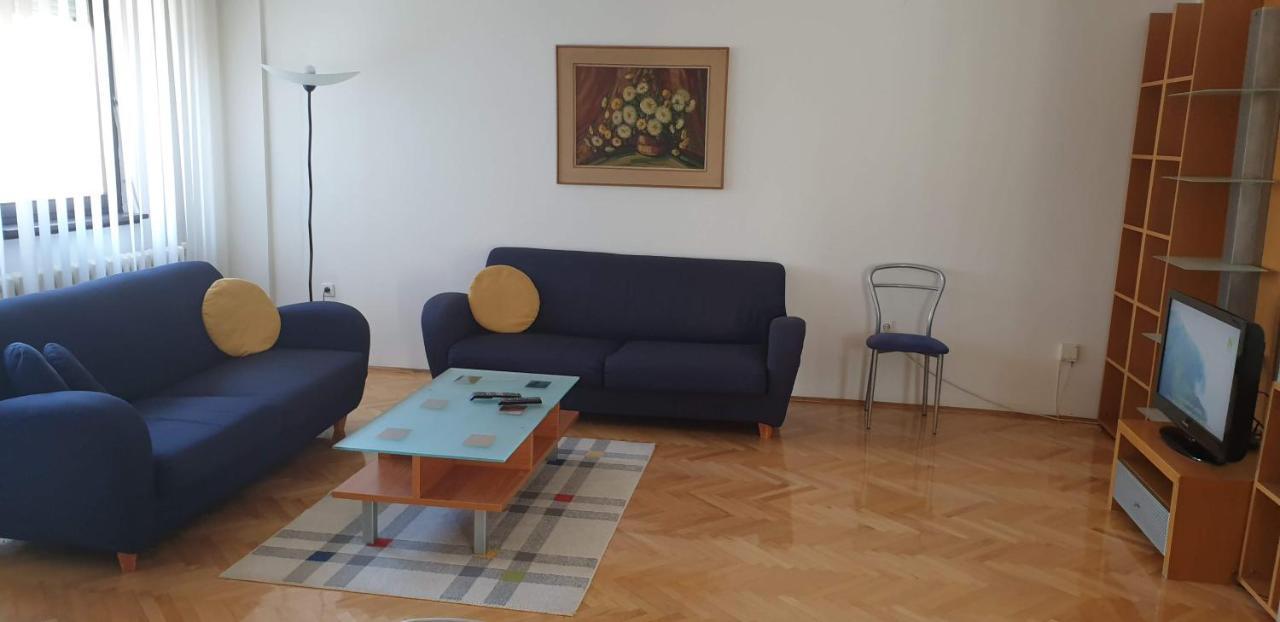 Spectacular Apartment In Skopje, City Mall Area Exterior foto